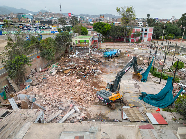 demolicion colegio
